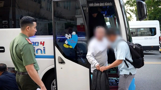nguoi viet bi truc xuat sai gon 1