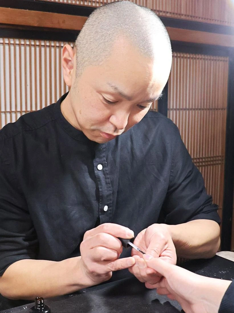 nha su lam nail 1