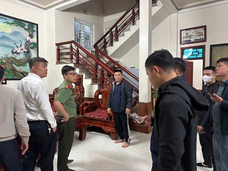 triet pha duong day dua nguoi tron nuoc ngoai 1