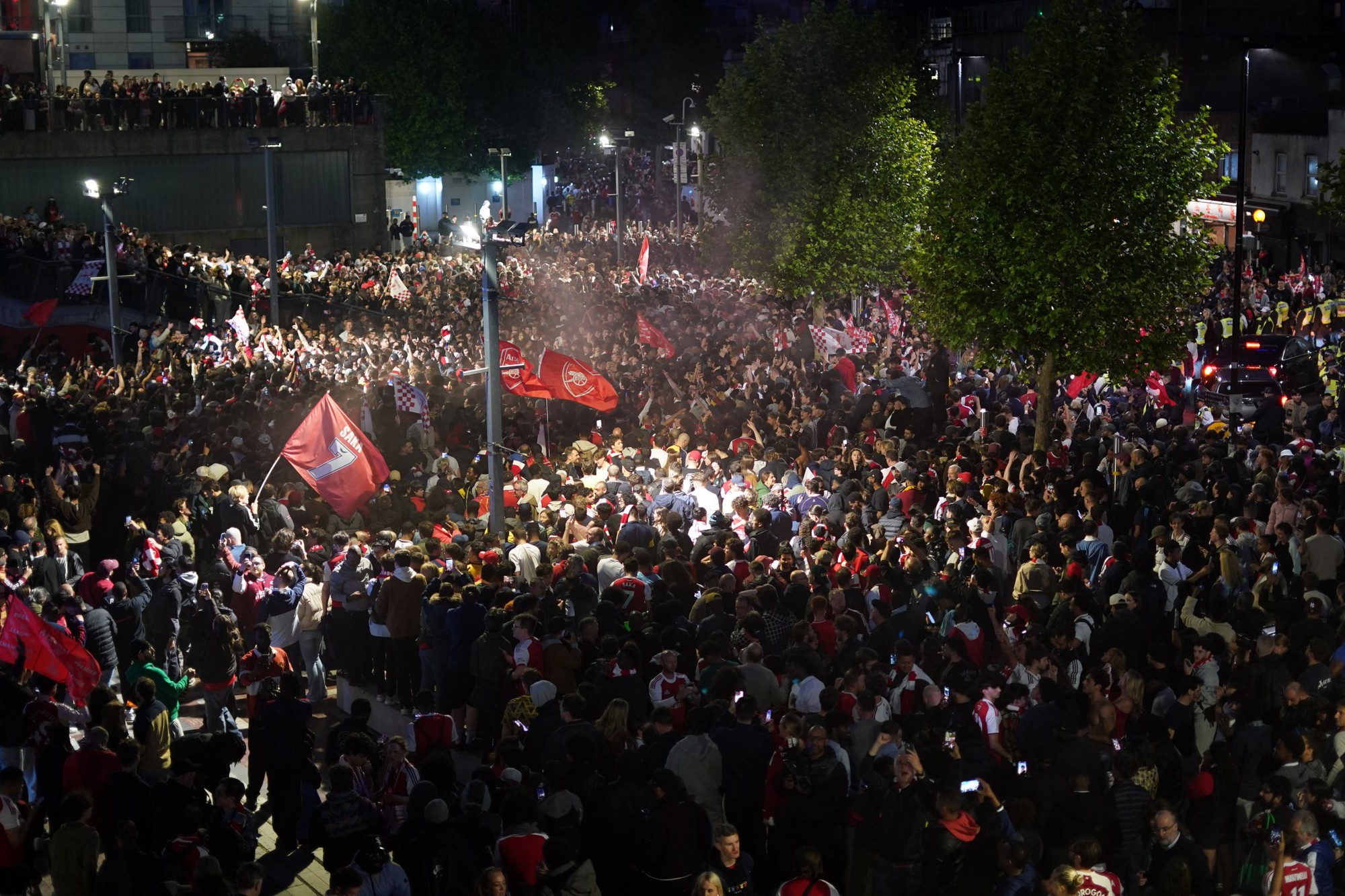 arsenal vo dich ngoai hang anh 1