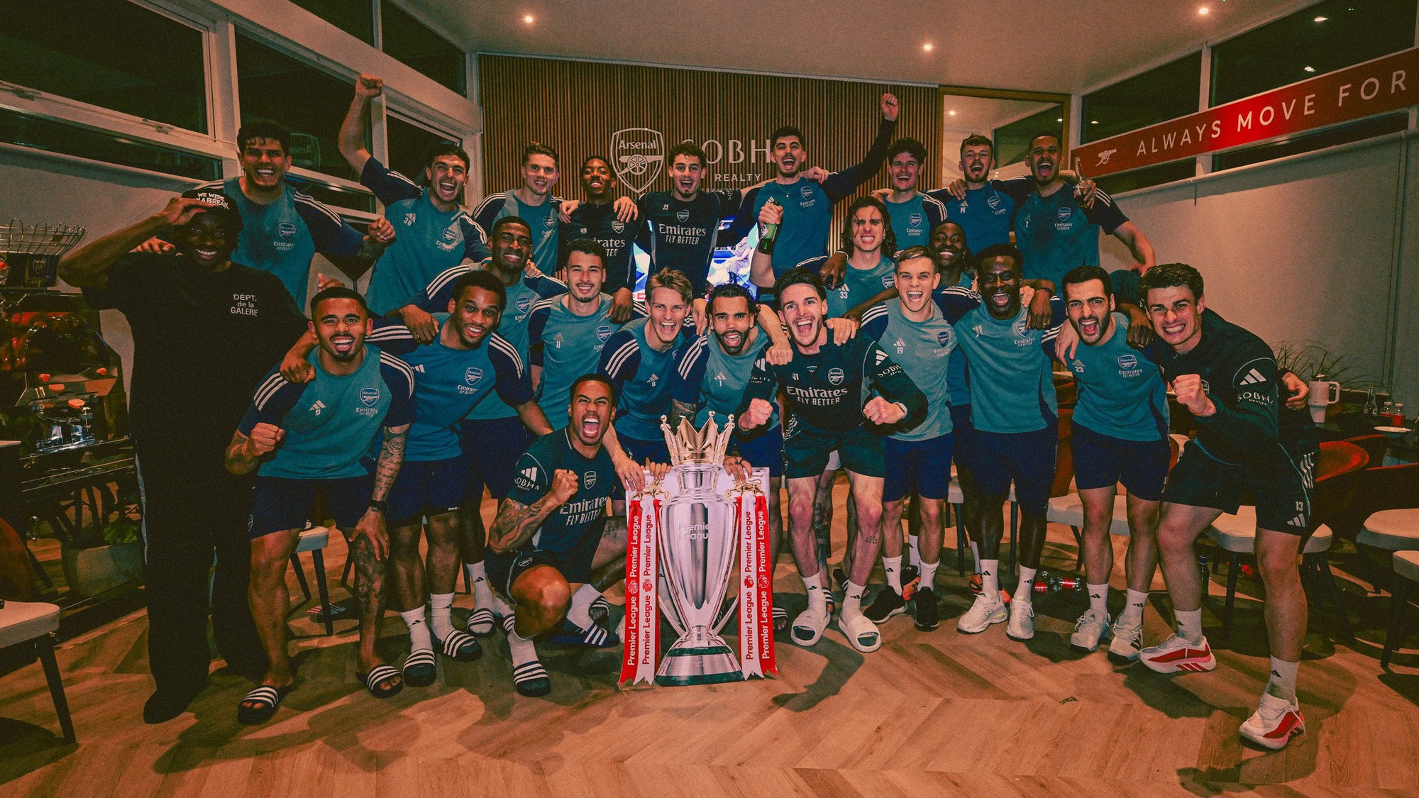 arsenal vo dich ngoai hang anh 1
