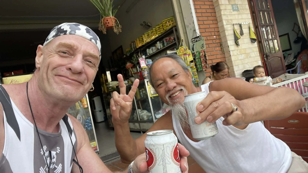 ban nha o anh den VN 1