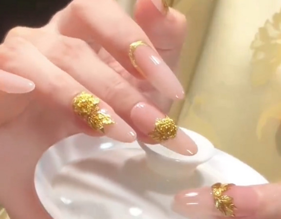 nail bang vang rong 1