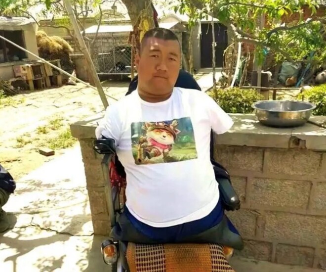 nguoi hung khong tay khong chan 1