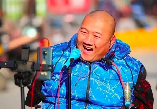 nguoi hung khong tay khong chan 1