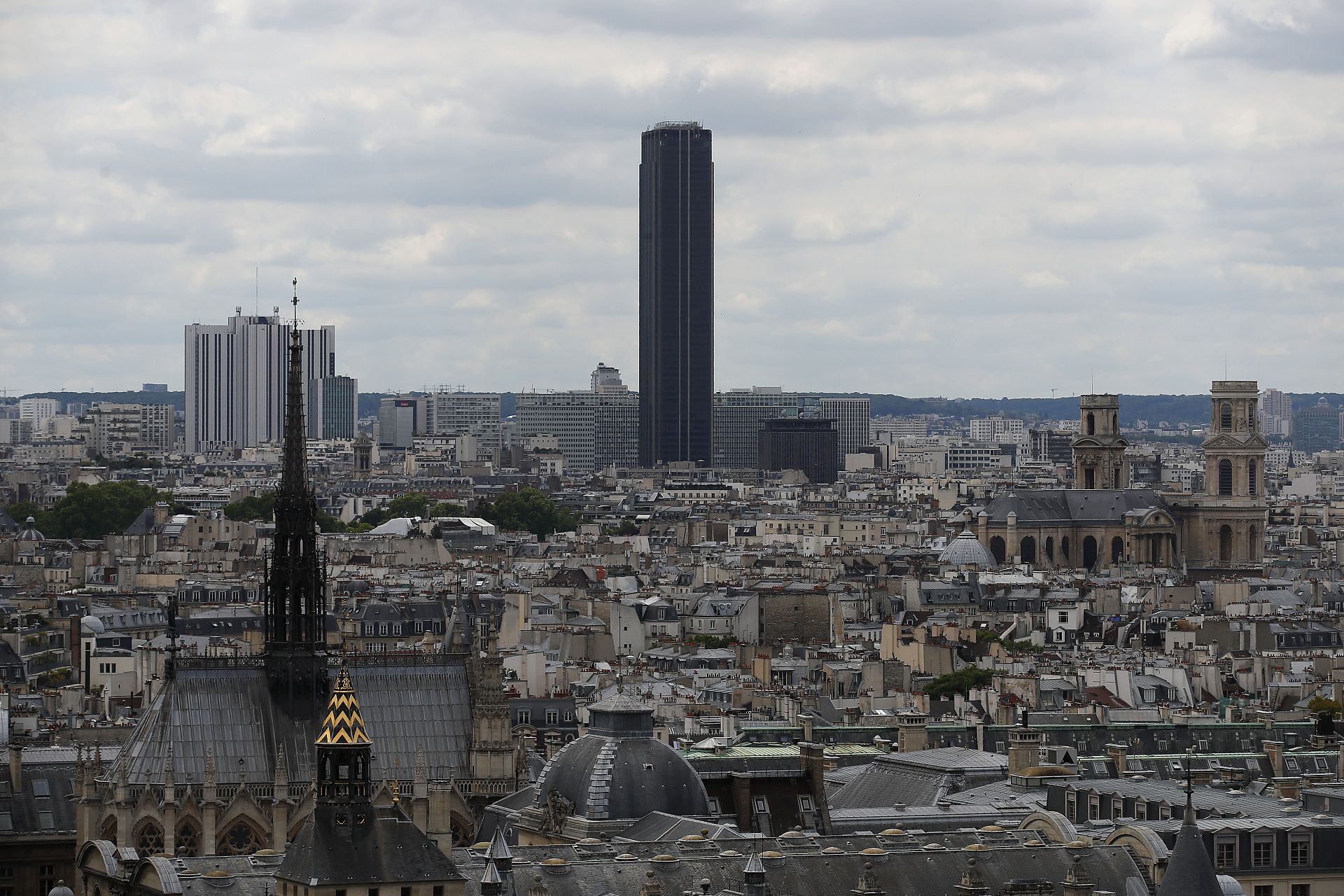 paris nha cao tang 1