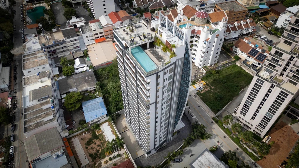 Bí ẩn cái chết của triệu phú Anh sau tin nhắn 'Đừng tin ai'