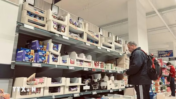 canh cua sieu thi 1