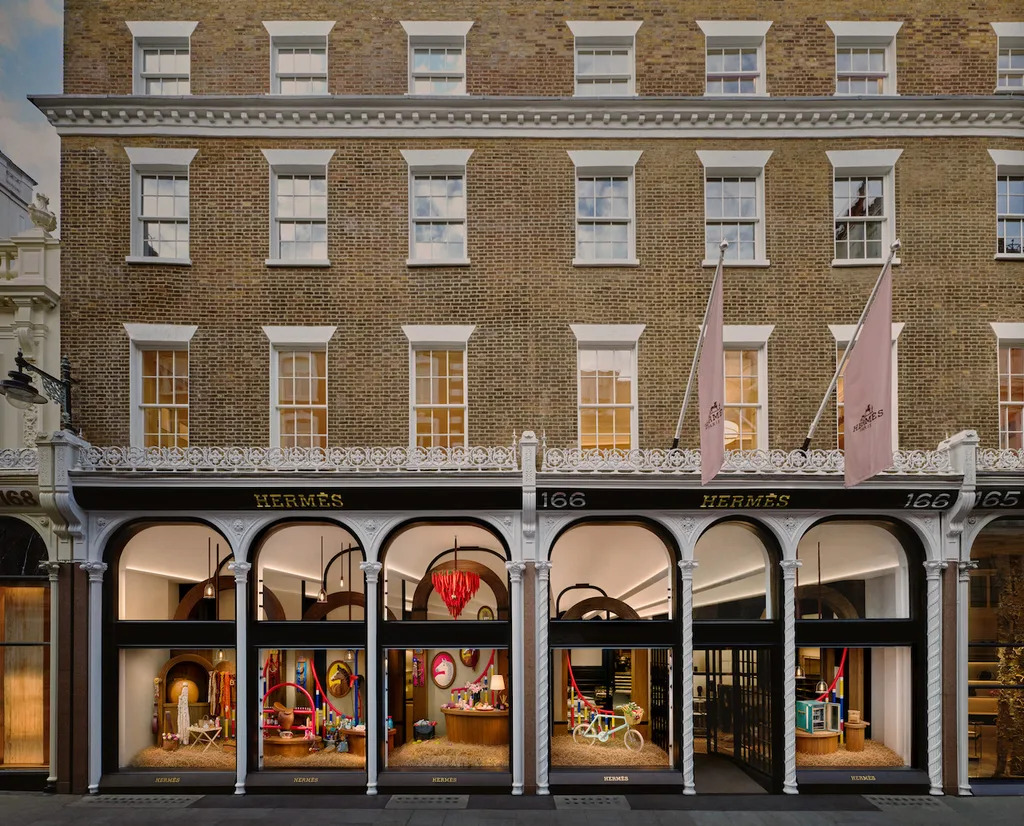 Hermès khai trương cửa hàng maison đẹp hút mắt tại London
