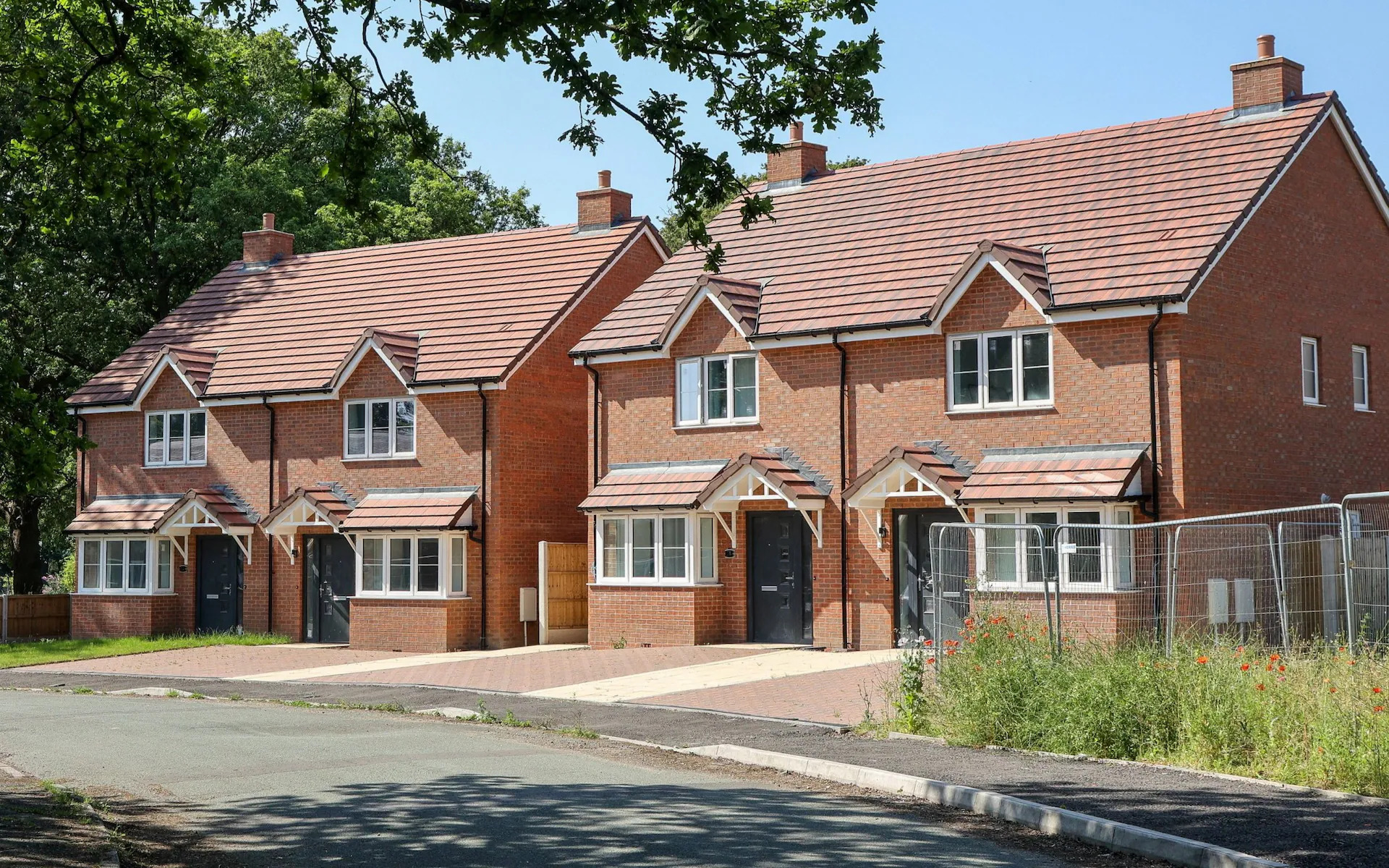 nha moi xay cho nguoi xin ti nan