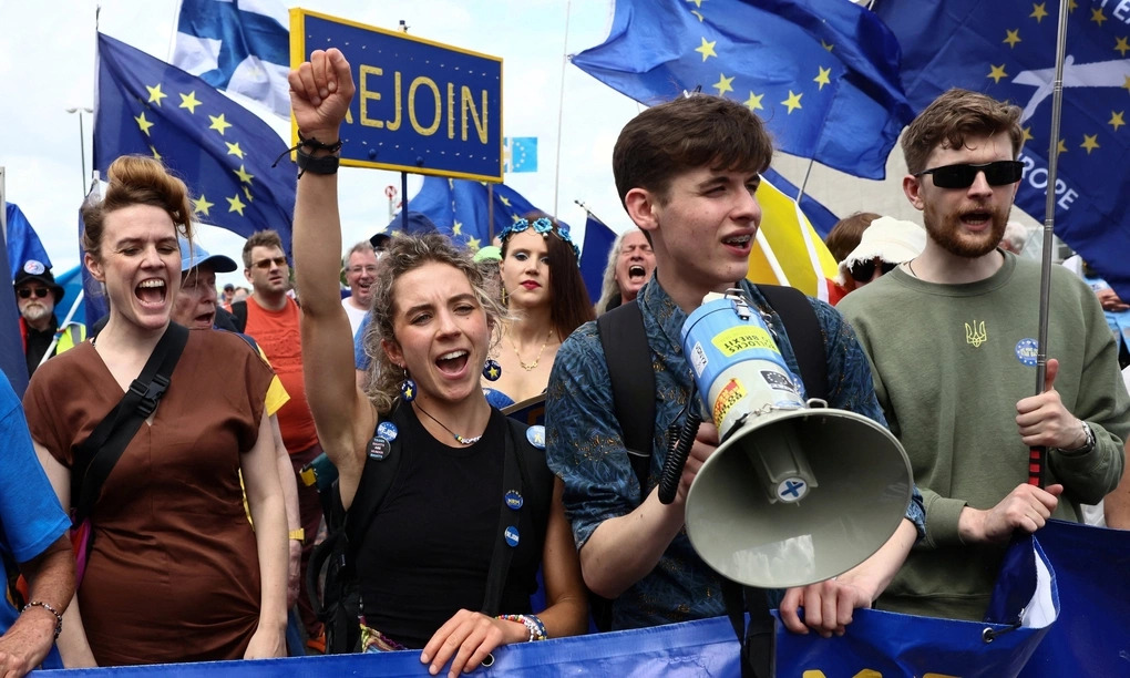 Đa số Gen Z Anh 'muốn bỏ phiếu tái gia nhập EU'