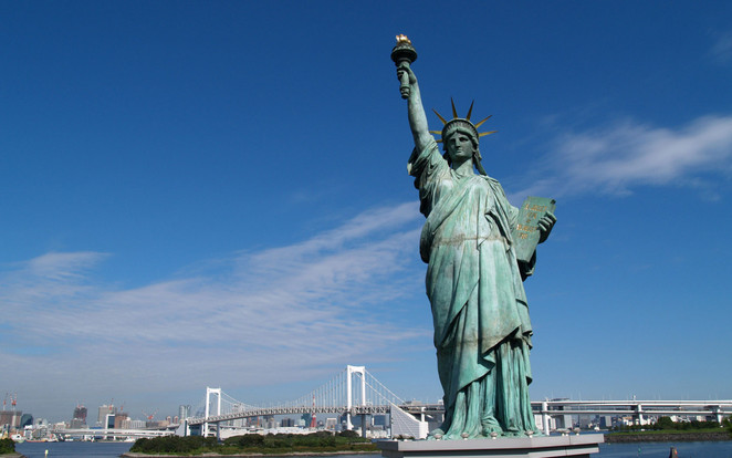 1-statue-of-liberty-Iwall-1387504516 662x0