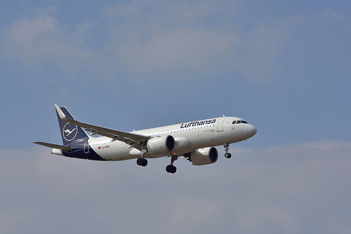 may bay hang lufthansa 1747497257868