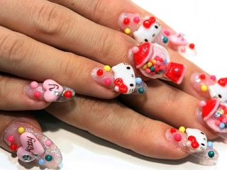 1289189145-nail-phong-cach-nhat1
