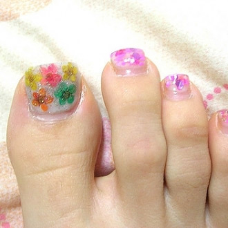 1289973292-nail-chan12