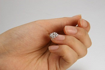 1290224258-nail-gan-trang-suc1