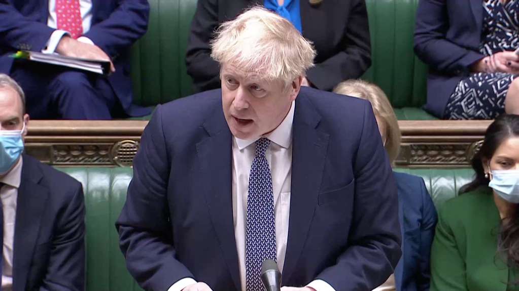 ong boris johnson bi yeu cau tu chuc
