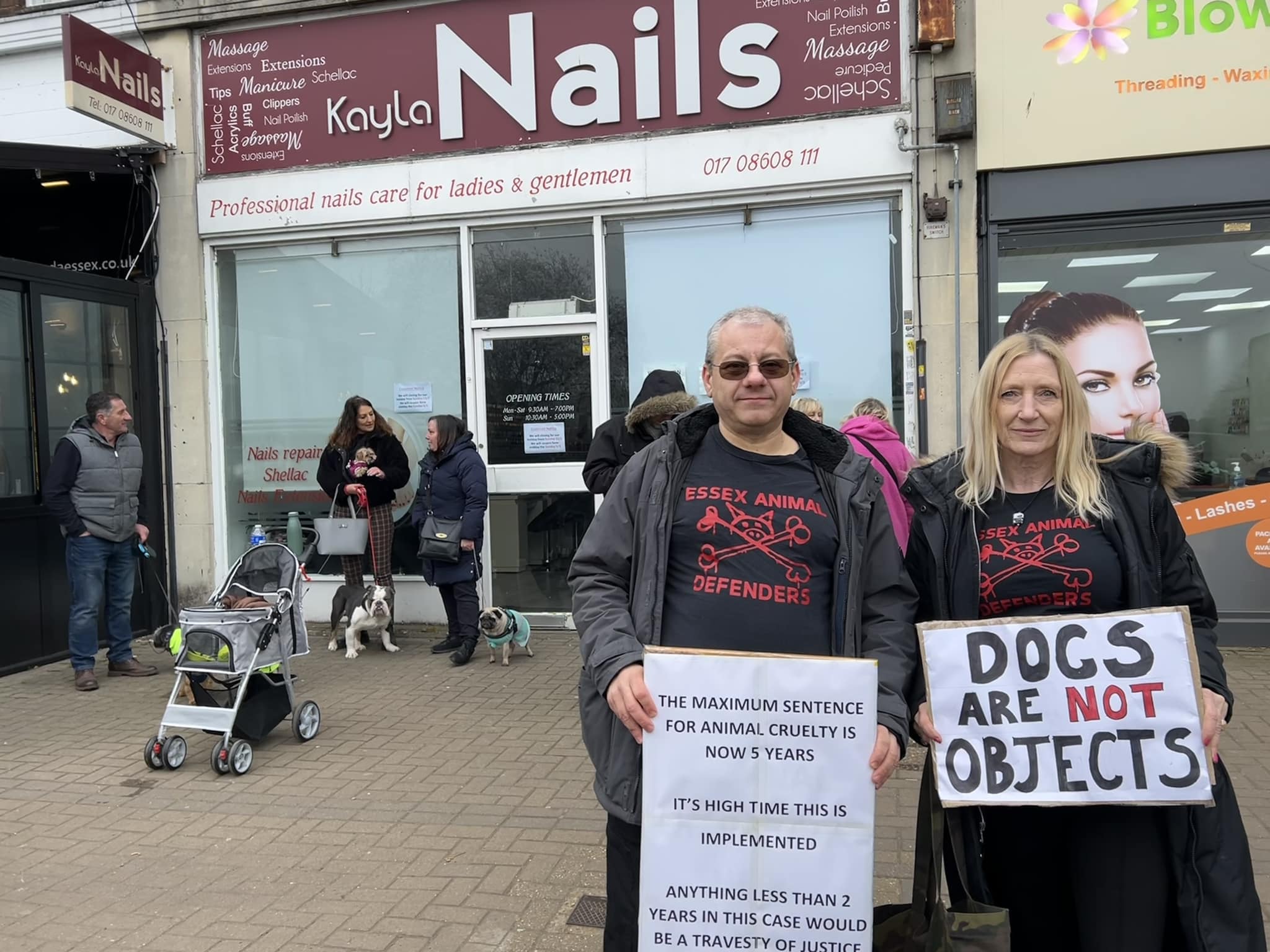 tiem nail nguoc dai dong vat upminster 0