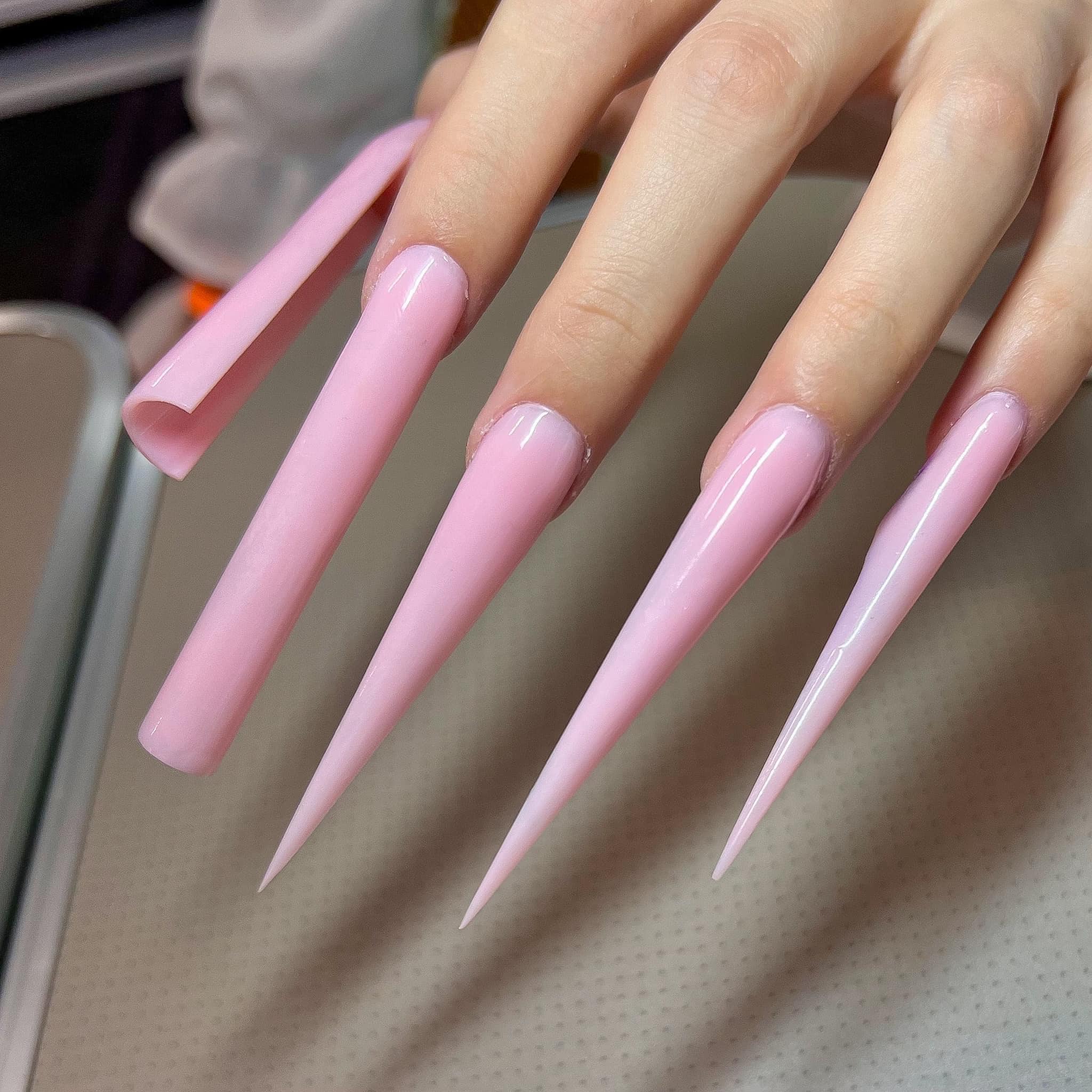 tien lam anh uk next top nail 2022 1
